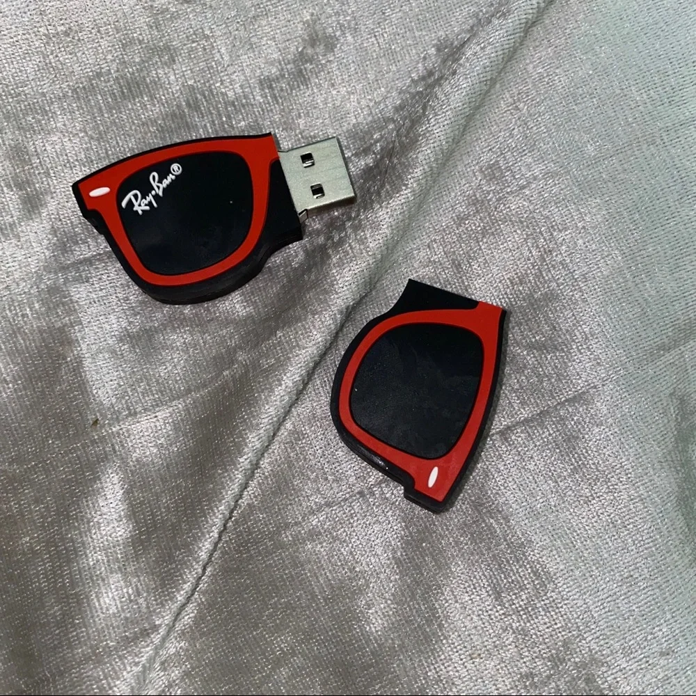 Ray-Ban reposhing this
